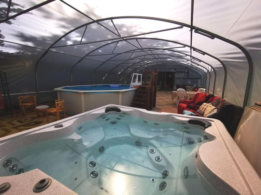 Country Side Haven Two Double Ensuite Bedrooms Couples Exclusive Rate Offered Saint-Michel-de-Montjoie Экстерьер фото